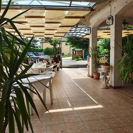 Ristorante Il Torrione 호텔 *